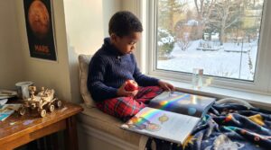 A warm, clear Isaac Newton biography for kids. Discover his early life, three simple laws, gravity, light experiments, and family activities. Links to Storypie stories for ages 3 to 12 included.