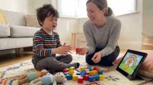 Managing child frustration starts with simple, calm moves parents can use now. Short scripts, age tweaks, and steady practice help kids pause, breathe, try again, and build confidence.