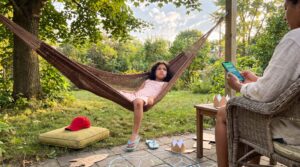 Boredom in children is often a helpful signal. Short, quiet moments spark daydreams, fresh ideas, and creative play. Try a 10 minute timer, offer open materials, and watch imagination bloom.
