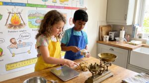 Short, hands-on ideas to teach comparing sizes and weights. Warm, tactile activities help children learn big/small, long/short, and heavy/light. Try simple tools, playful demos, and a five-minute measuring ritual.